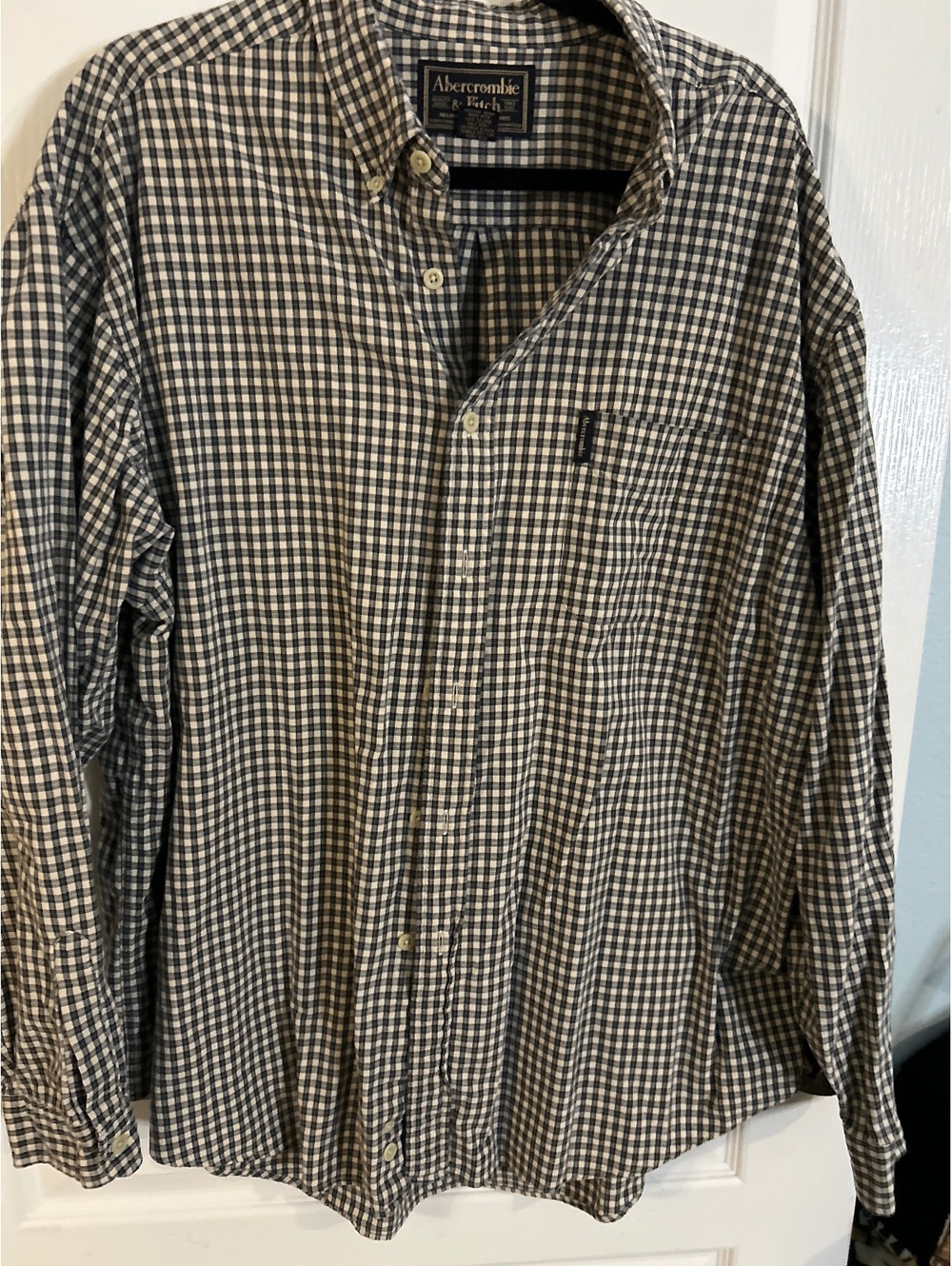 Abercrombie & Fitch Men's XL Blue and White Check Button-Up Shirt